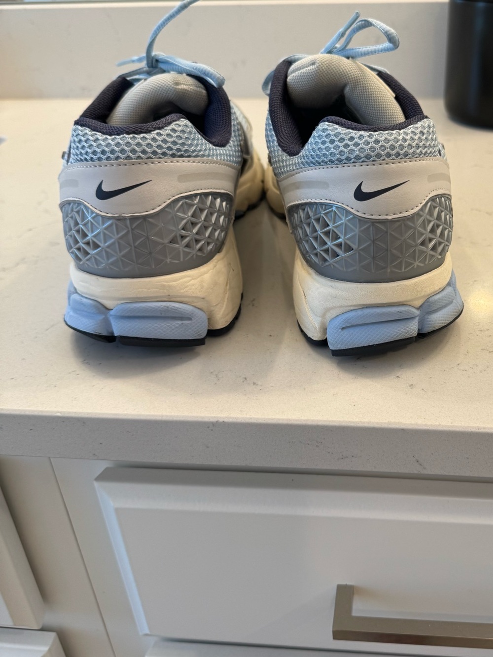 Nike Men's Zoom Vomero 5 Light Blue and Navy Sneakers - Picture 4 of 4